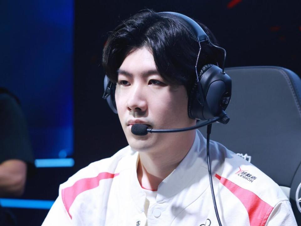 他不仅拥有 他不仅拥有